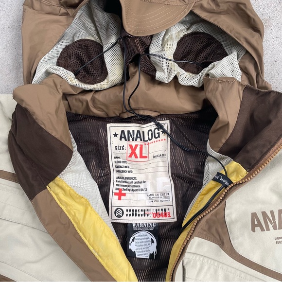 Analog Burton 2000s VNTG MP3 Headphones Music - multipocket snow jacket - XL - Picture 7 of 12